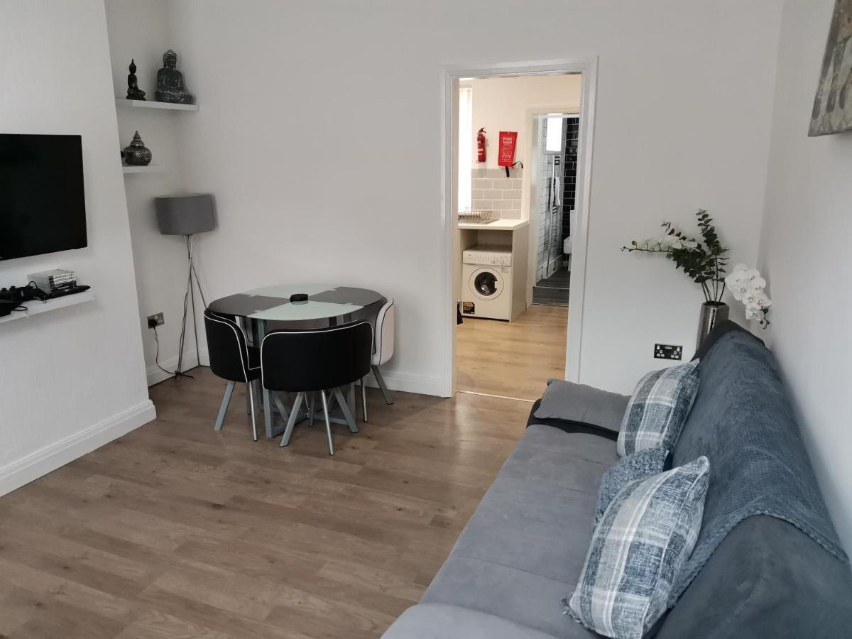 Welcome Home - Close To Town Centre - Full Holiday Home Blackpool Exterior foto